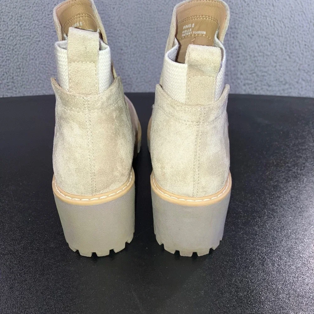 DV Dolce Vita RIELLE Suede‎ Lug Sole Wedge Chelsea Boots Women 8 Waterproof